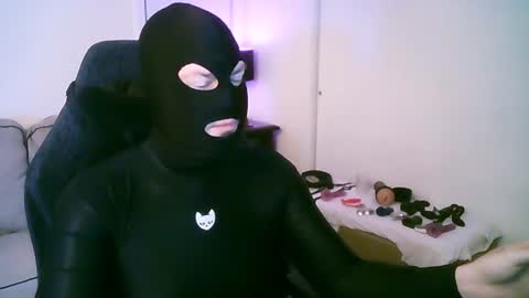 Snapshot of latexminheadroom chatting on June 22, 2026, 3:25 am latexminheadroom online show from June 22, 2026, 3:25 am