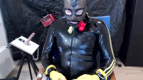 Snapshot of latexslaafboy2 chatting on January 9, 2025, 11:03 am latexslaafboy online show from January 9, 2025, 11:03 am