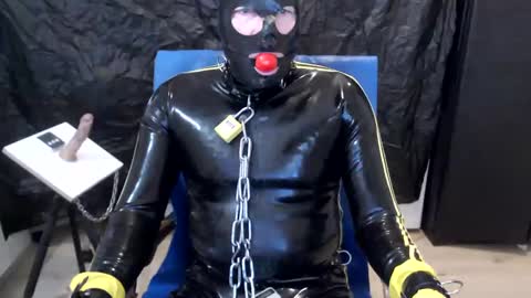 Snapshot of latexslaafboy2 chatting on February 17, 2025, 7:15 am latexslaafboy online show from February 17, 2025, 7:15 am