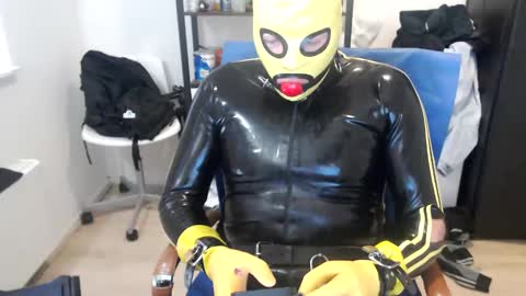 Snapshot of latexslaafboy2 chatting on February 27, 2025, 8:06 am latexslaafboy online show from February 27, 2025, 8:06 am