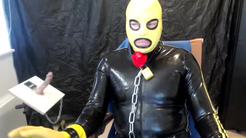 Snapshot of latexslaafboy2 chatting on March 3, 2025, 10:28 am latexslaafboy online show from March 3, 2025, 10:28 am