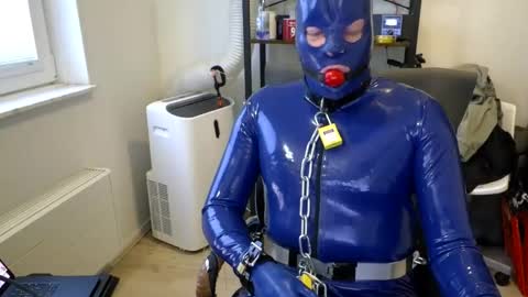 Snapshot of latexslaafboy2 chatting on October 16, 2025, 7:09 am latexslaafboy online show from October 16, 2025, 7:09 am