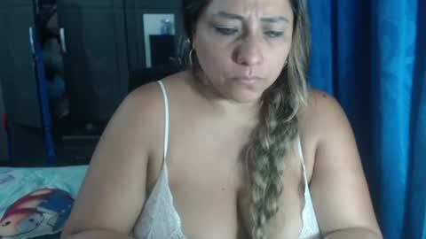 latin_big_boobs online show from November 28, 2025, 11:51 pm