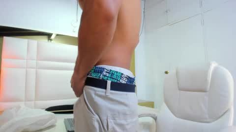 Johana y Santiago online show from April 22, 2026, 3:20 am