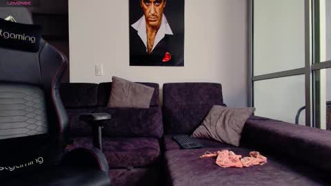 Snapshot of latin_couple77 chatting on February 23, 2025, 11:25 pm Sara y Andy online show from February 23, 2025, 11:25 pm