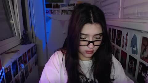 Snapshot of latina_mia chatting on February 6, 2025, 8:56 pm miiiiiiaaaa online show from February 6, 2025, 8:56 pm