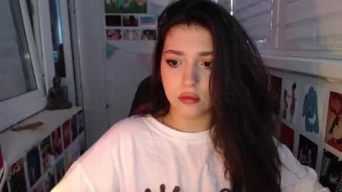 Snapshot of latina_mia chatting on February 11, 2025, 8:05 am miiiiiiaaaa online show from February 11, 2025, 8:05 am