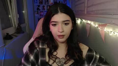 Snapshot of latina_mia chatting on February 25, 2025, 3:42 am miiiiiiaaaa online show from February 25, 2025, 3:42 am