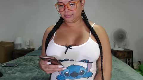 FLOR SALVAJE online show from October 11, 2025, 10:30 pm