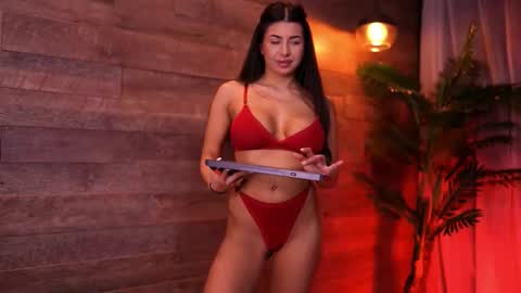 Snapshot of latinaloco chatting on October 25, 2025, 6:02 pm Latina online show from October 25, 2025, 6:02 pm