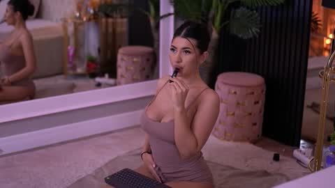 Snapshot of latinaloco chatting on March 28, 2026, 6:40 pm Latina online show from March 28, 2026, 6:40 pm