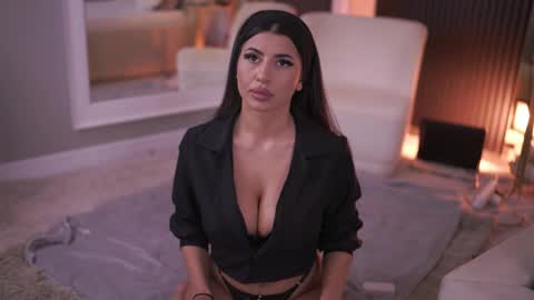 Snapshot of latinaloco chatting on April 29, 2026, 7:31 pm Latina online show from April 29, 2026, 7:31 pm