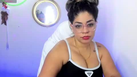 Snapshot of latinamav22 chatting on June 25, 2026, 2:44 am latinamav22 online show from June 25, 2026, 2:44 am