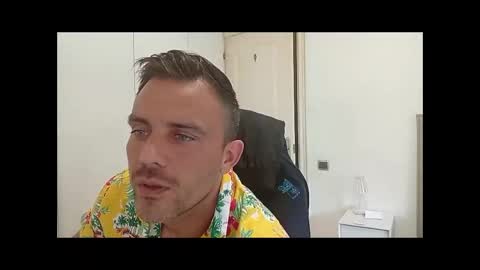 LatinBlueBoy online show from September 28, 2025, 10:31 am