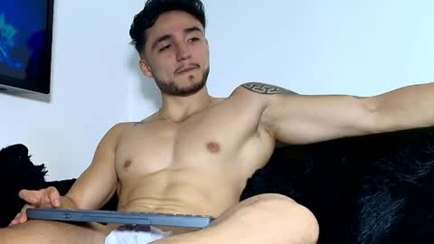 LatinBoyVIP  Colombian online show from May 28, 2026, 2:31 am