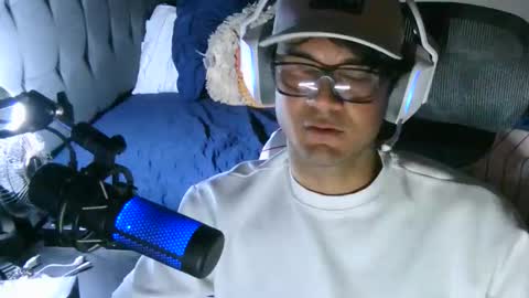 latinincognito online show from January 8, 2026, 7:54 am