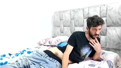 Snapshot of latinlustandfrenchkiss chatting on November 24, 2025, 6:51 pm latinlustandfrenchkiss online show from November 24, 2025, 6:51 pm