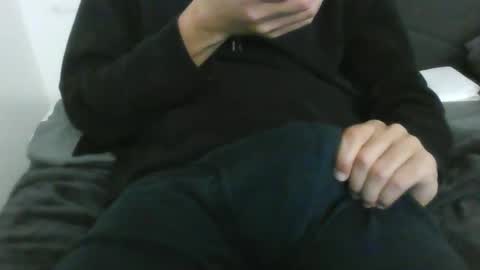 latinman7945 online show from February 3, 2026, 7:02 am