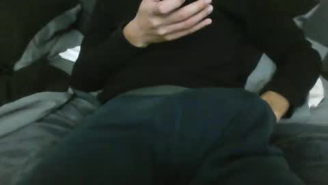 latinman7945 online show from March 12, 2026, 8:09 am