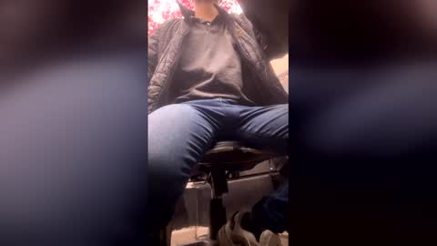 latinnloversxx online show from December 2, 2025, 3:29 pm