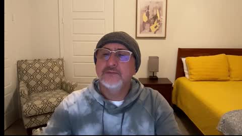 QS - INDEPENDENT MODEL online show from December 16, 2025, 4:39 am