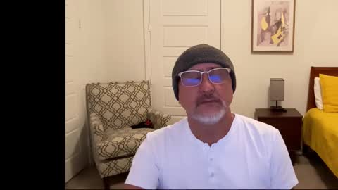 Snapshot of latinnous chatting on January 10, 2026, 3:41 am QS - INDEPENDENT MODEL online show from January 10, 2026, 3:41 am