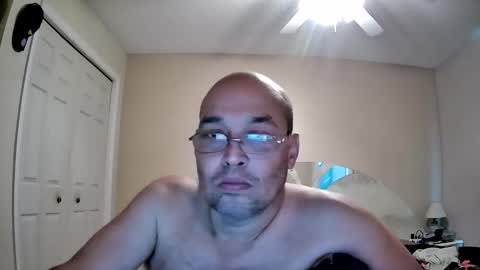 latinoinfla online show from November 1, 2025, 4:42 pm