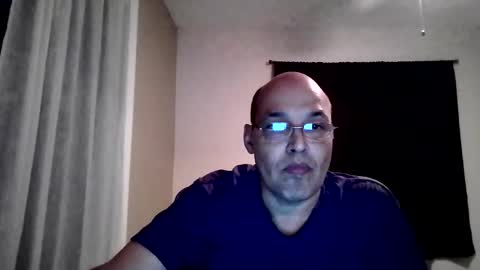 Snapshot of latinoinfla chatting on March 18, 2026, 2:04 am latinoinfla online show from March 18, 2026, 2:04 am
