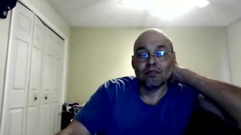 Snapshot of latinoinfla chatting on April 3, 2026, 9:02 pm latinoinfla online show from April 3, 2026, 9:02 pm