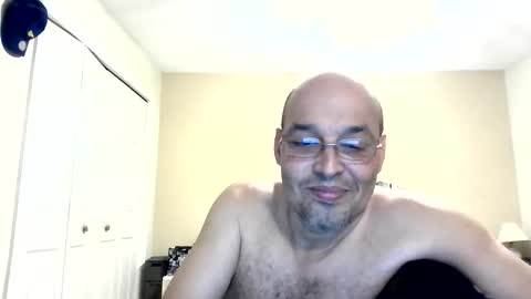 Snapshot of latinoinfla chatting on April 11, 2026, 3:11 am latinoinfla online show from April 11, 2026, 3:11 am