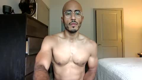 Snapshot of latinomixedbbc chatting on November 17, 2025, 3:29 pm latinomixedbbc online show from November 17, 2025, 3:29 pm