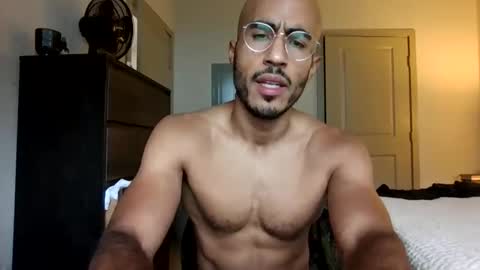 Snapshot of latinomixedbbc chatting on November 18, 2025, 2:43 pm latinomixedbbc online show from November 18, 2025, 2:43 pm