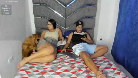 Snapshot of latinos_couples chatting on August 8, 2026, 4:47 am James and Sara online show from August 8, 2026, 4:47 am