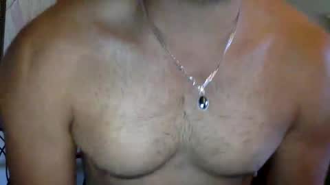 Snapshot of latinvershung chatting on December 1, 2024, 10:43 pm latinvershung online show from December 1, 2024, 10:43 pm