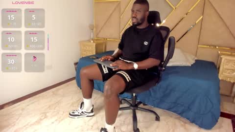 LEANDRO online show from October 28, 2025, 12:36 am