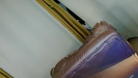 Snapshot of latrina_ chatting on May 20, 2026, 3:51 pm latrina_ online show from May 20, 2026, 3:51 pm