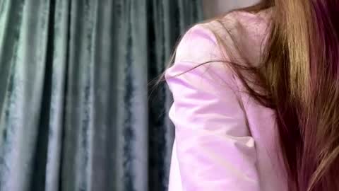 Eva online show from April 13, 2026, 4:12 pm