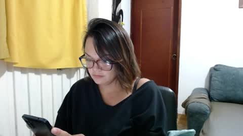 Laura online show from June 19, 2026, 12:26 am