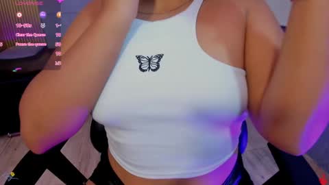 Snapshot of laulin_tay chatting on June 2, 2026, 3:30 am laulin_tay online show from June 2, 2026, 3:30 am