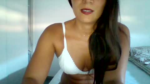Snapshot of laura69800 chatting on July 2, 2026, 5:52 pm Laura online show from July 2, 2026, 5:52 pm