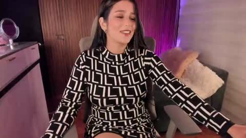 Snapshot of laura__cruz chatting on April 21, 2026, 4:08 am laura cruz online show from April 21, 2026, 4:08 am