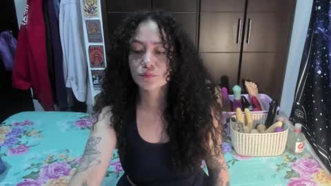  Wen  online show from December 15, 2025, 8:46 pm