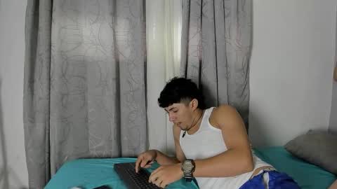 laura_and_kevin online show from December 4, 2025, 9:56 pm