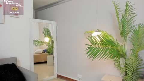 Laura Bonnet  online show from January 24, 2025, 7:41 am