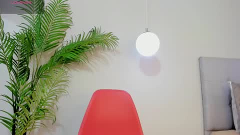 Laura Bonnet  online show from February 10, 2025, 4:08 am