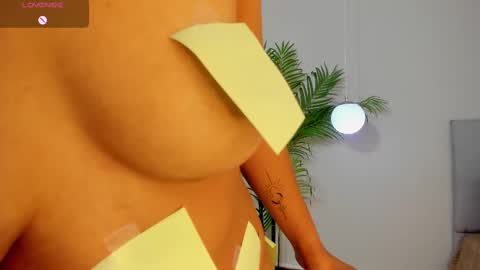 Laura Bonnet  online show from February 12, 2025, 4:54 am