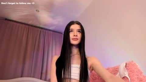 Laura online show from January 26, 2025, 2:35 am