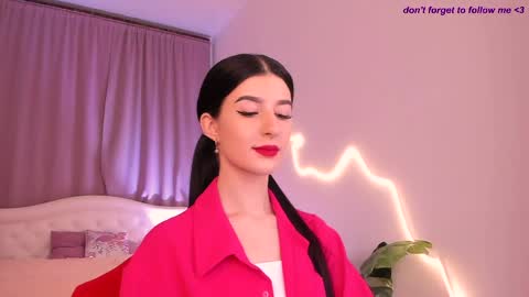 Laura online show from May 17, 2026, 8:38 pm