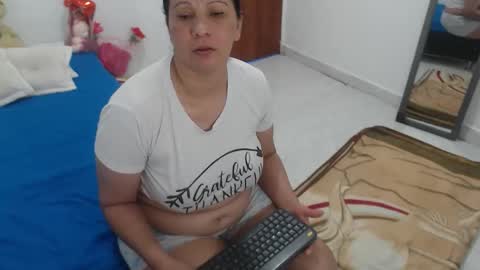 Snapshot of laura_foxx2379 chatting on November 6, 2025, 6:09 pm laura_foxx2379 online show from November 6, 2025, 6:09 pm