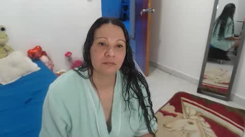 Snapshot of laura_foxx2379 chatting on November 14, 2025, 4:06 pm laura_foxx2379 online show from November 14, 2025, 4:06 pm